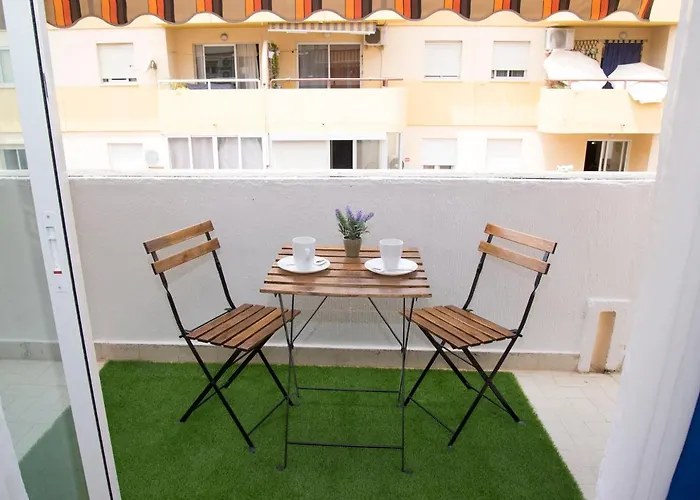Cosy Apartment Close To Sea, Wifi, Air Cond